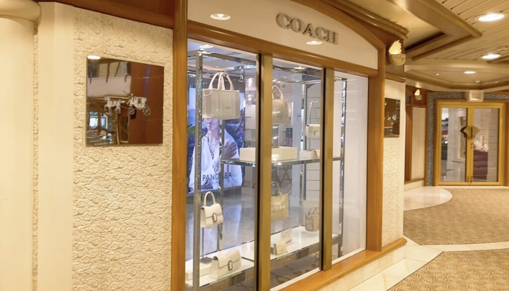 COACHのバッグのショップ