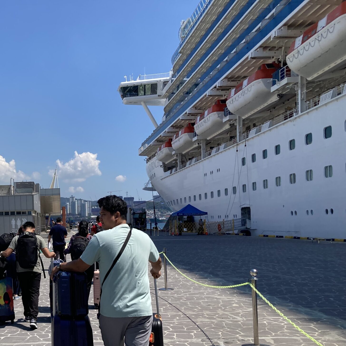 下船したクルーズ船のポート